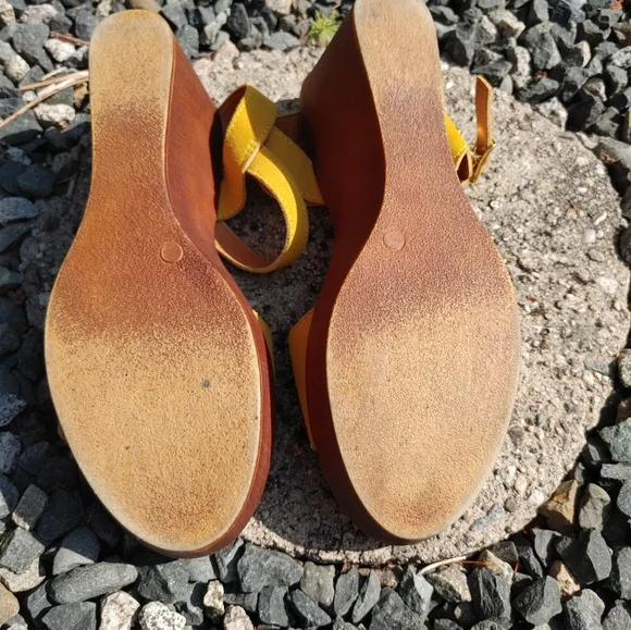 Italian Wedge Sandals - Picture 5 of 6